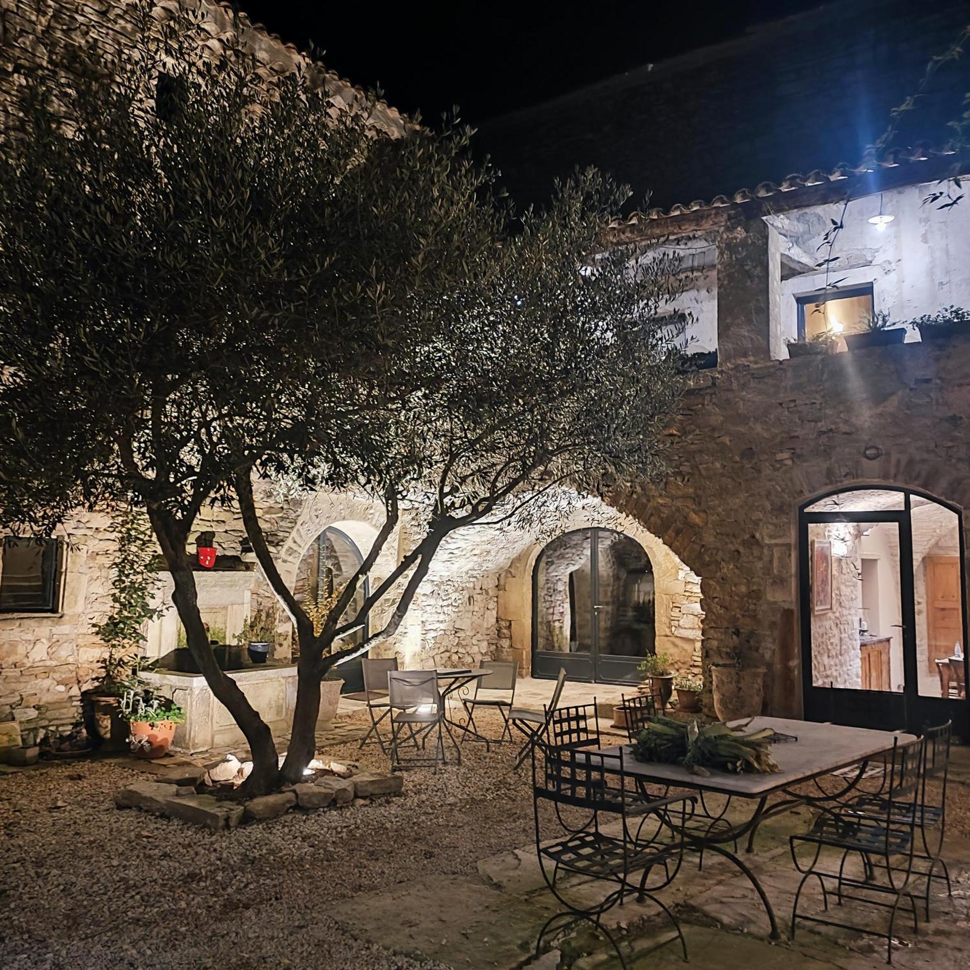 Magnanerie De Sainte Croix Hotell Exteriör bild