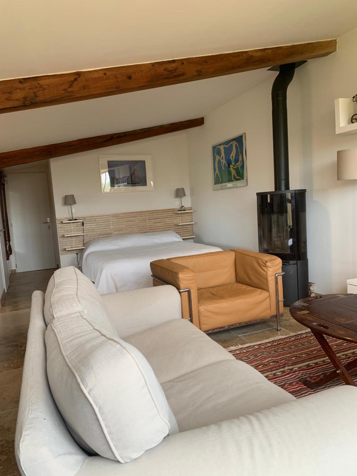 Magnanerie De Sainte Croix Hotell Rum bild